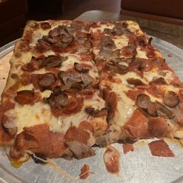 Colosseo Pizzeria of Port Jefferson NY : Neapolitan Pizza