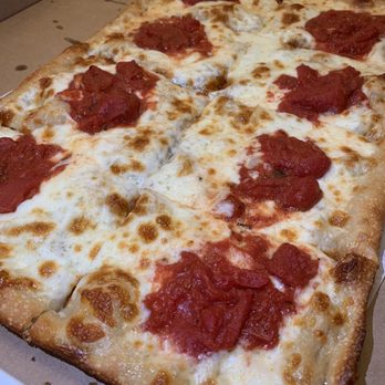 Tony’s on the boulevard of Sound Beach NY : Sicilian Pizza